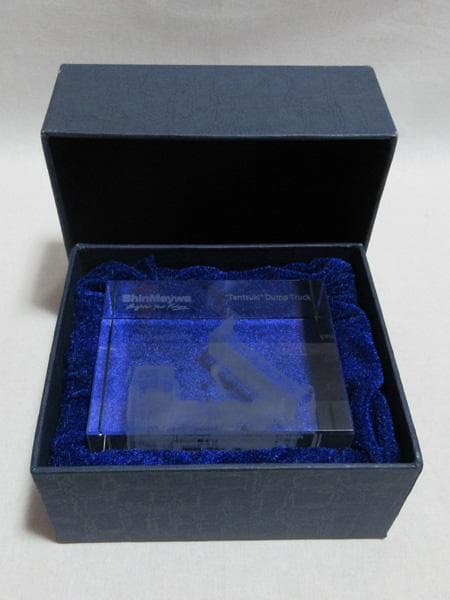 新明和工業ShinMaywaテンツキダンプトラック3Dクリスタルブロック非売品