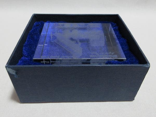 新明和工業ShinMaywaテンツキダンプトラック3Dクリスタルブロック非売品