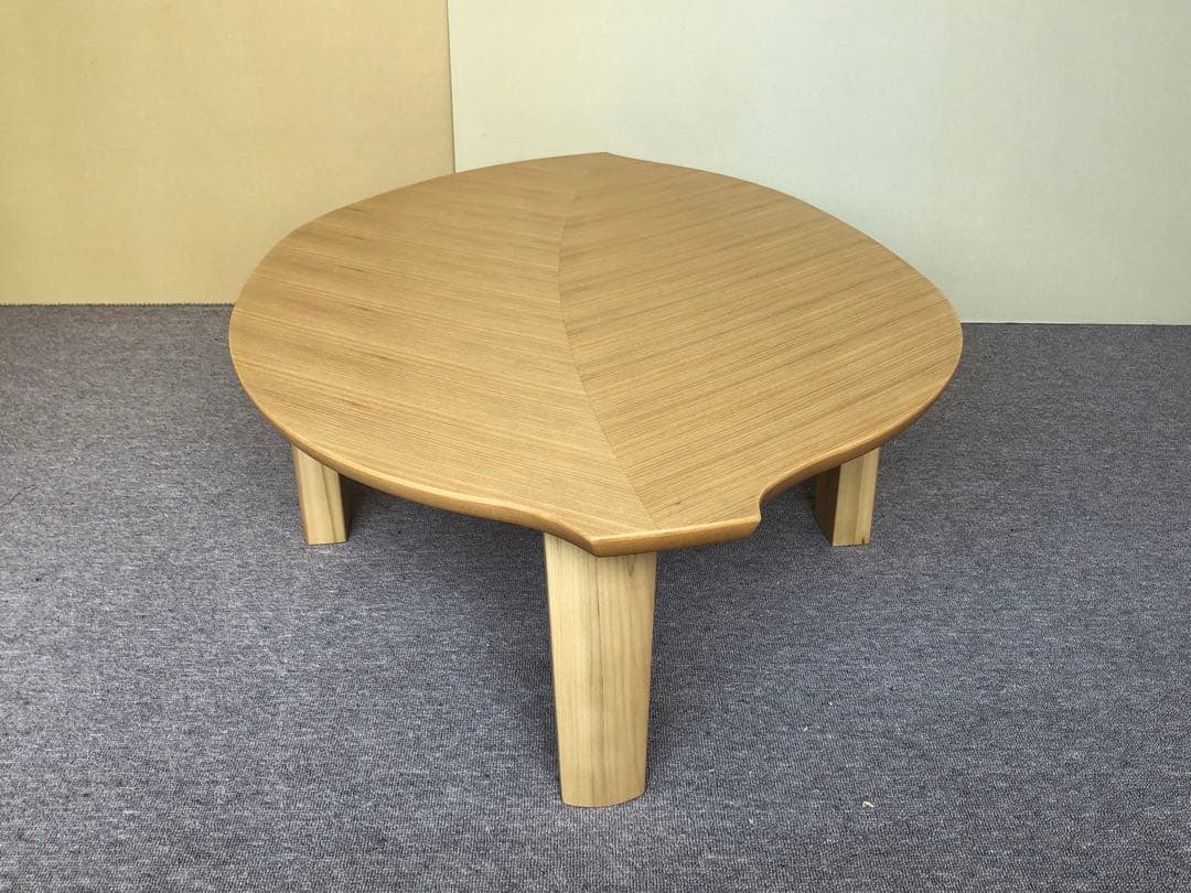 ※   送料込み　120   可愛い木の葉型　国産折脚テーブル　1　※