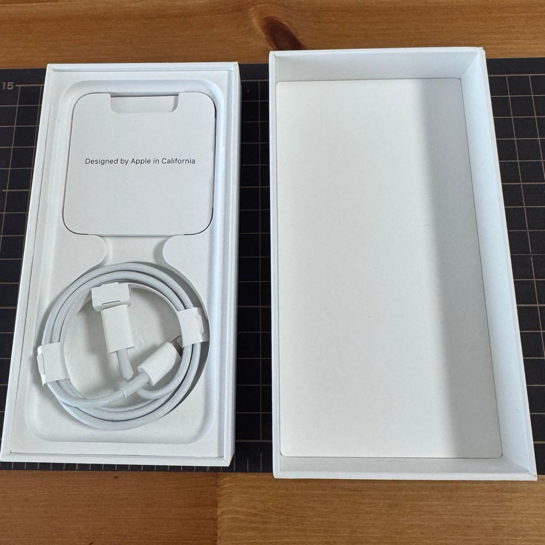 iPhone SE2 128GB ホワイト SIMフリー 箱付き ケーブル付き