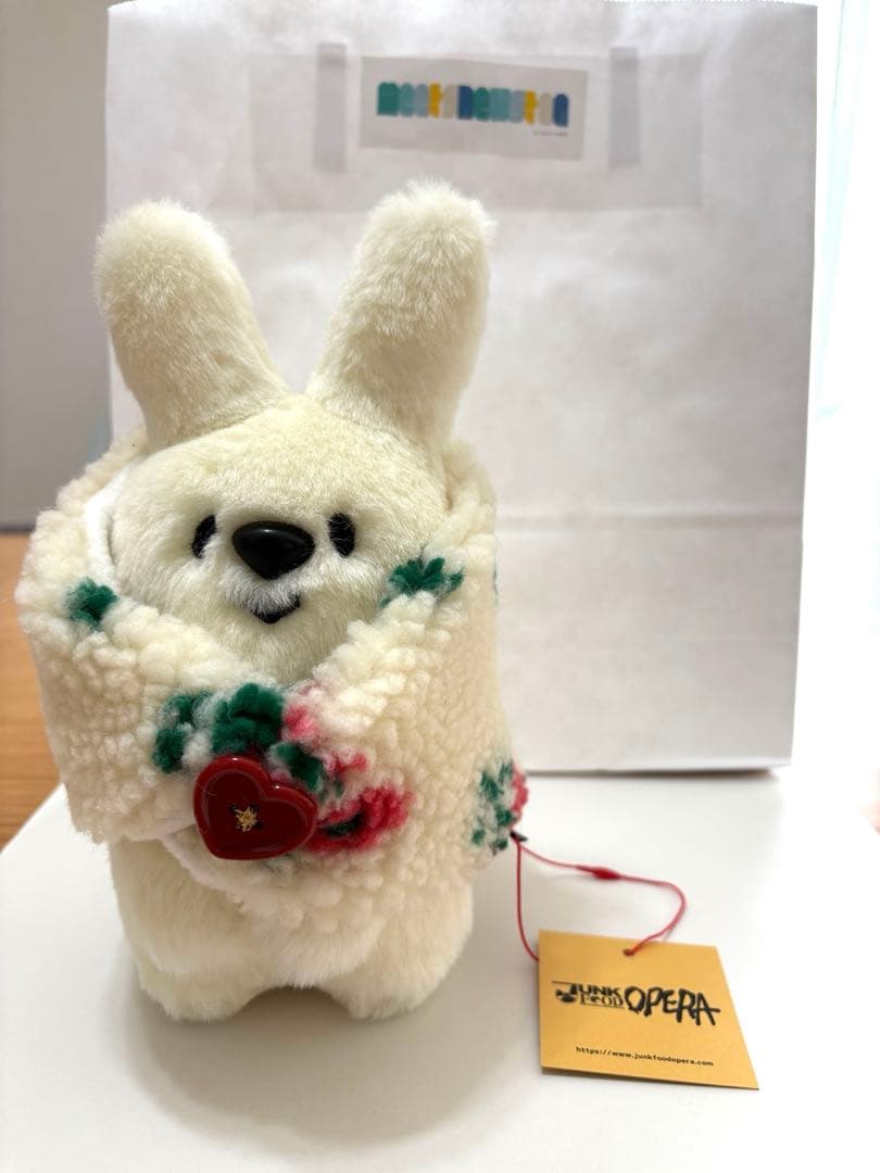 【新品】JUNK FOOD OPERA　花粉症のうさちゃん