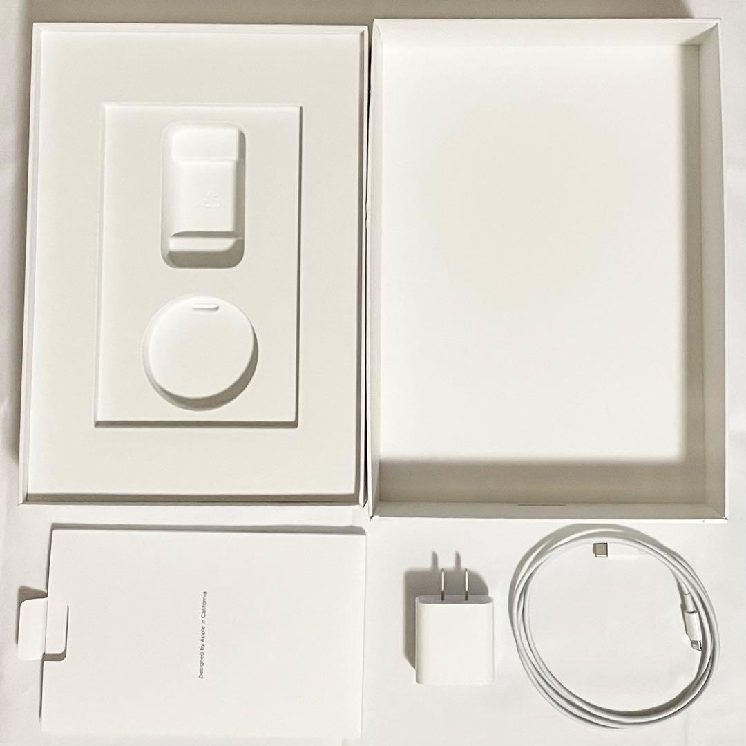 Apple iPad 第8世代 シルバー 32GB Wi-Fi A2270付属有