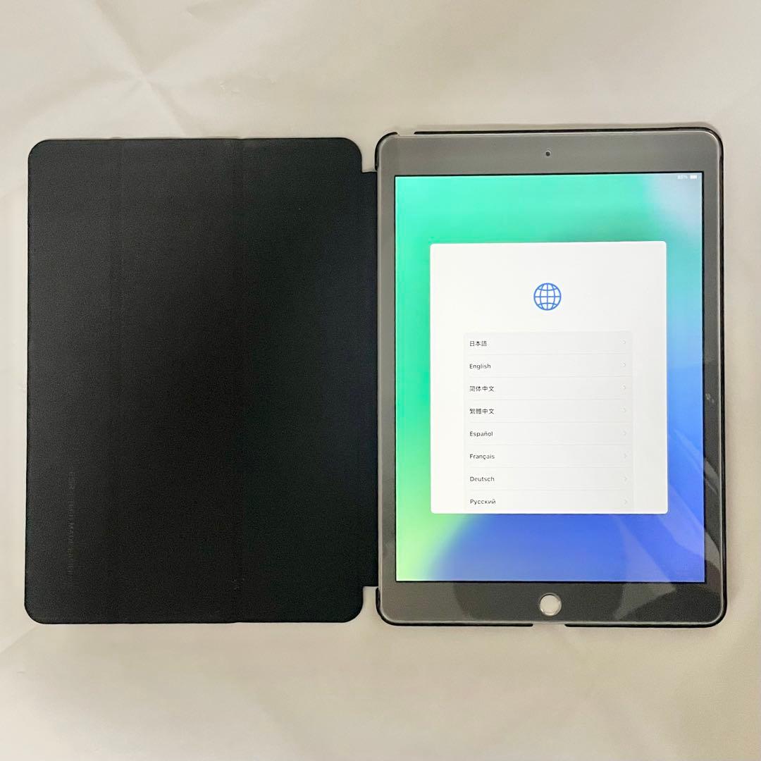 Apple iPad 第8世代 シルバー 32GB Wi-Fi A2270付属有