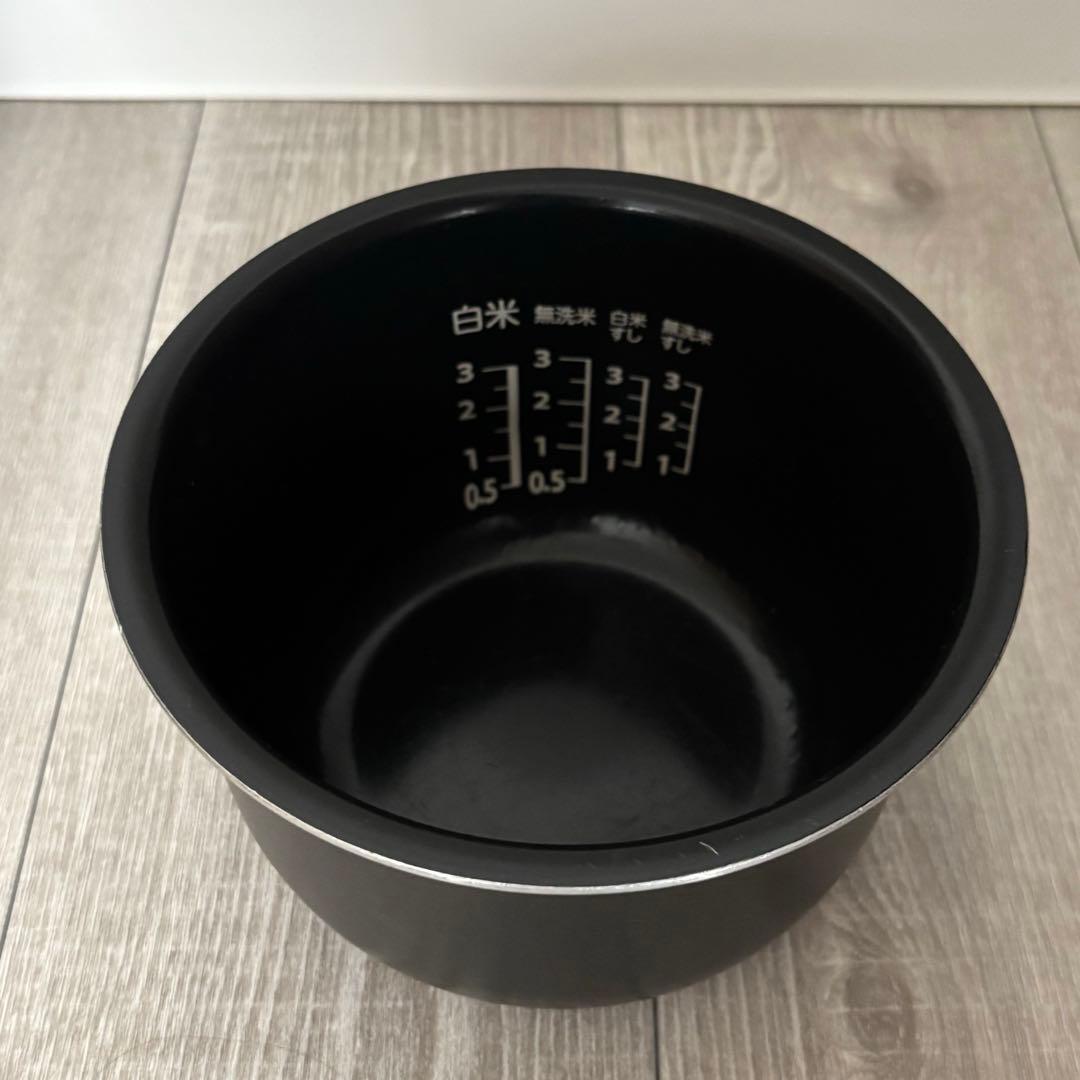 TOSHIBA 東芝　IH炊飯器　3合炊き　RC-5XT ブラック　2022年製