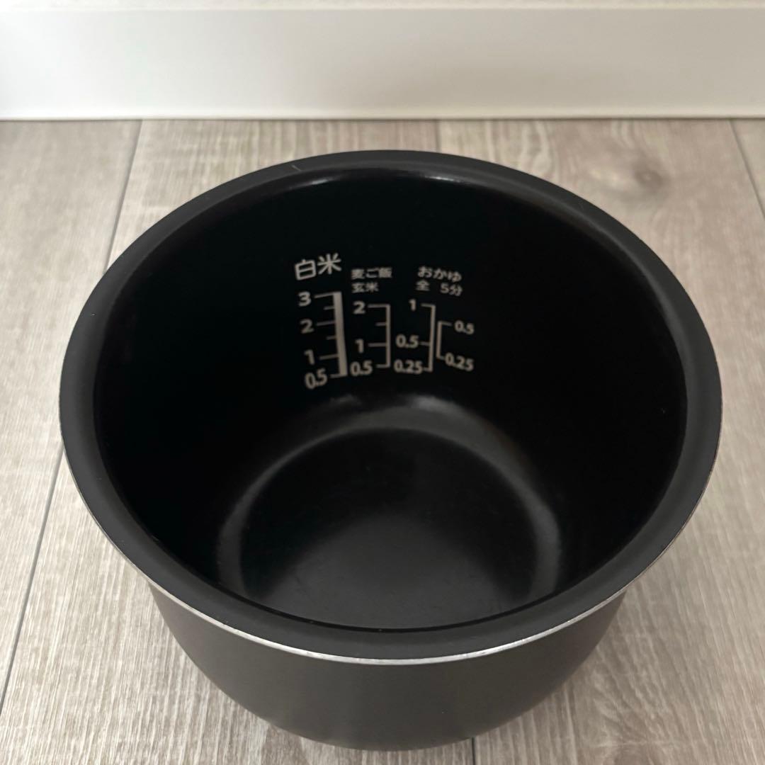 TOSHIBA 東芝　IH炊飯器　3合炊き　RC-5XT ブラック　2022年製