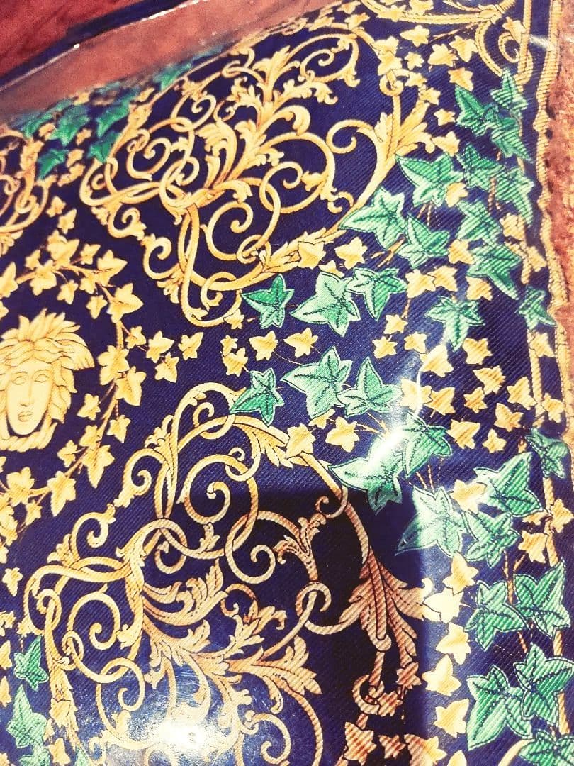 未使用2個セットジャンニヴェルサーチシルククッションリバーシブル45×45