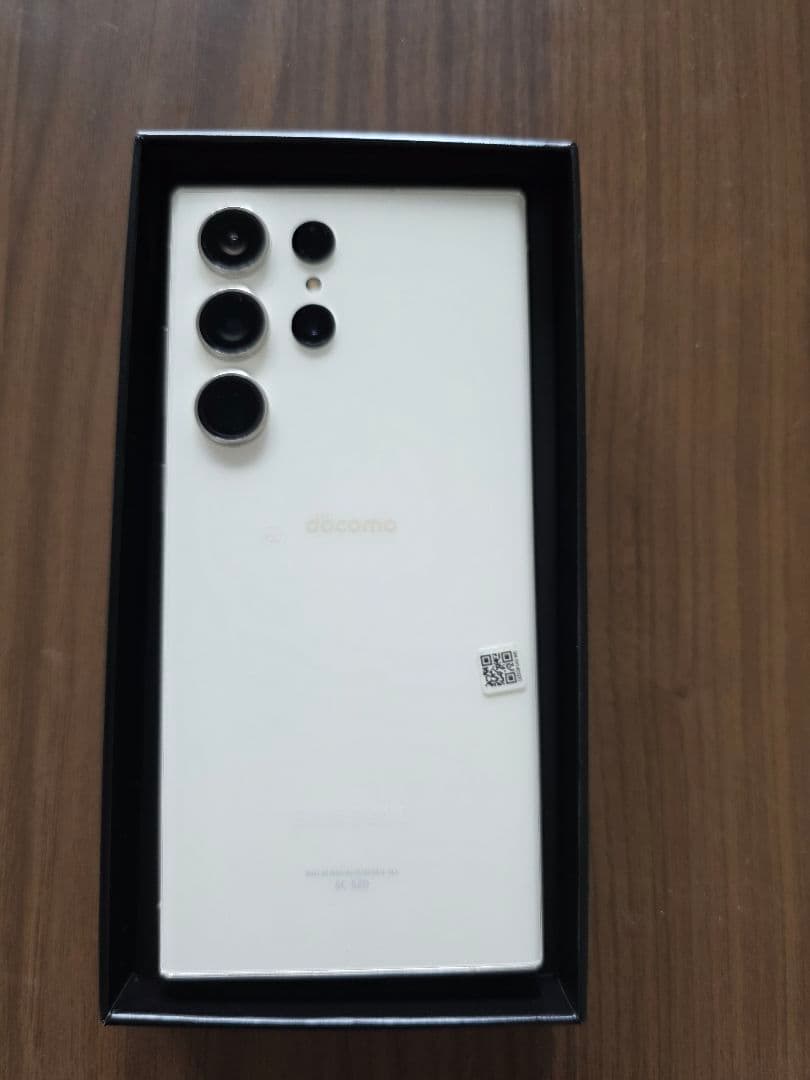 Samsung Galaxy S23 Ultra docomo 本体