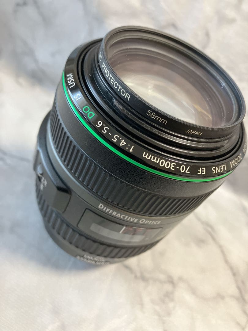 Canon EF 70ー300mm　4-5.6　IS USM ズームレンズ