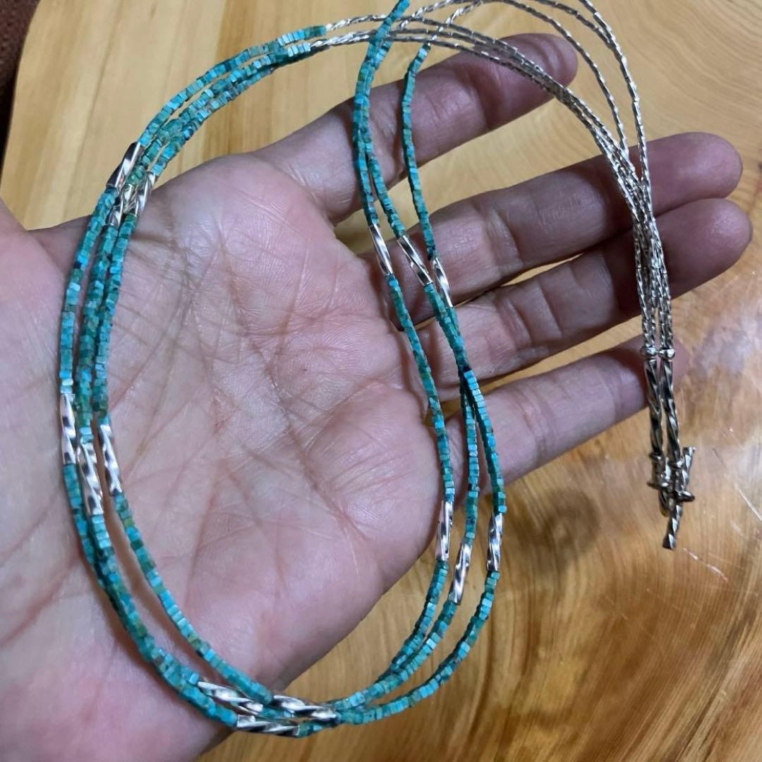 天然ターコイズとカレンシルバーの三連ネックレス