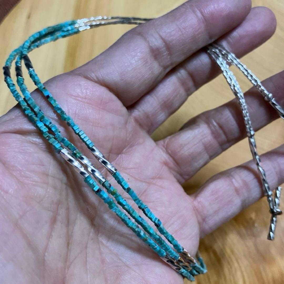 天然ターコイズとカレンシルバーの三連ネックレス
