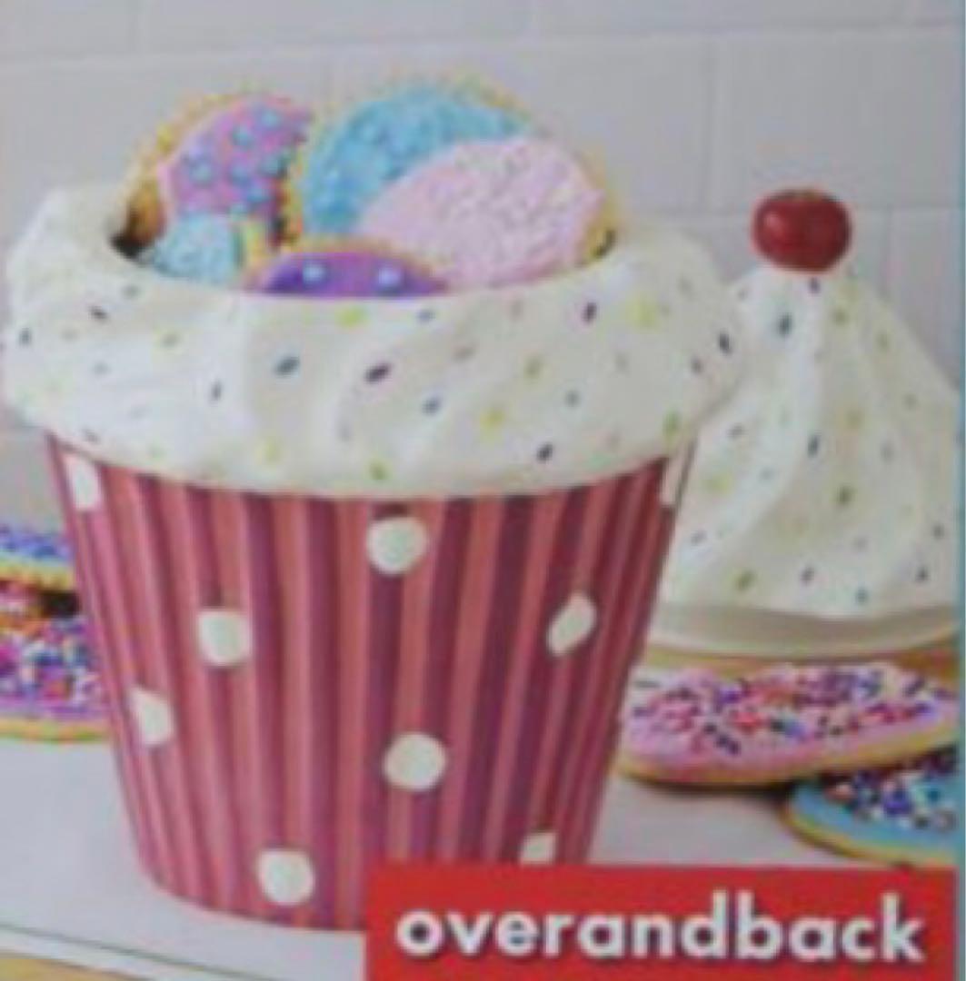 カップケーキ　クッキージャー　overandback