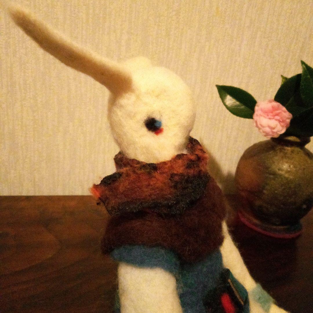 うさぎ　原毛フェルト　ウサギ　兎　ラビット　卯　ラパン　兔