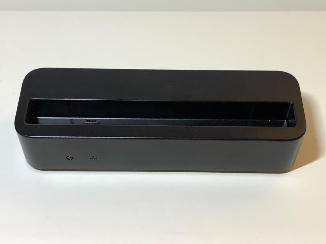 Aterm モバイルルーター 本体と付属品