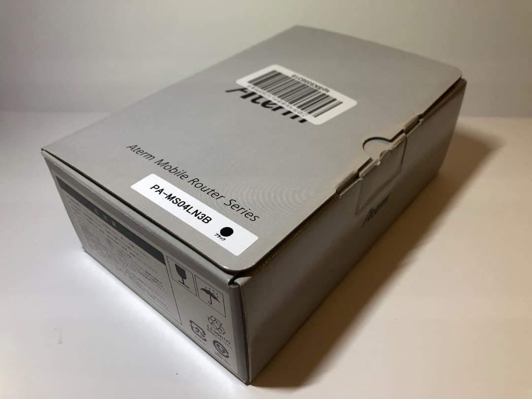 Aterm モバイルルーター 本体と付属品
