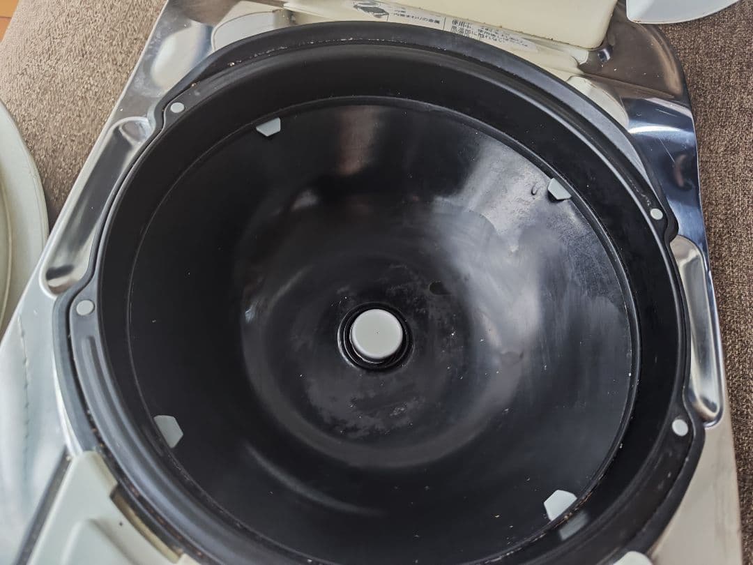 TOSHIBA 真空圧力IH炊飯器 RC-10ZWL