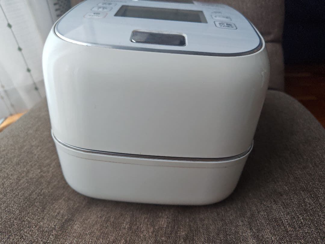 TOSHIBA 真空圧力IH炊飯器 RC-10ZWL