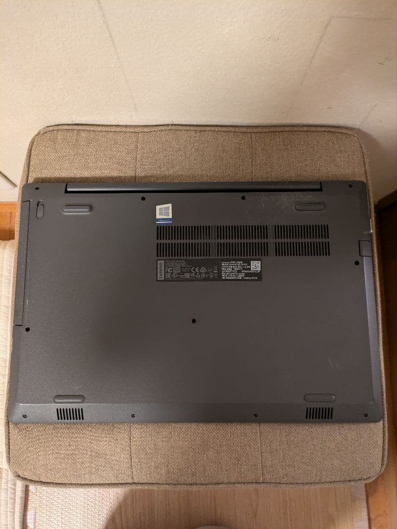 Lenovo V330-15IKB ノートパソコン Windows11