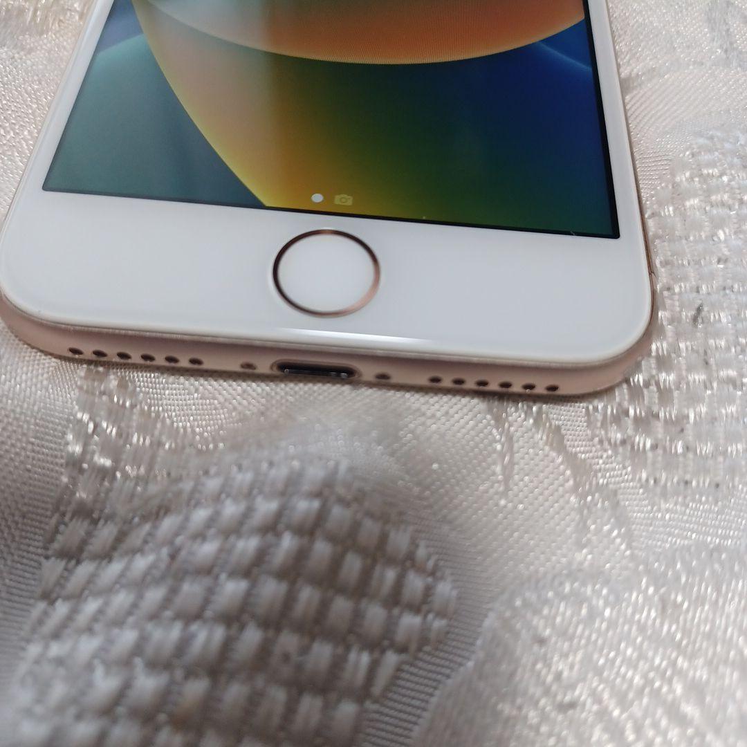 iPhone8 64GB ゴールド A1906 MQ7A2J/A初期化済