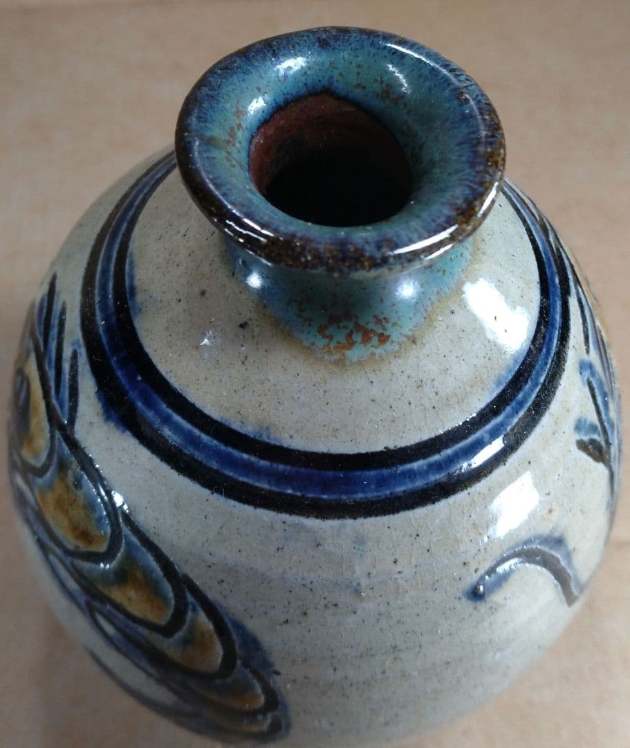 南風！【本物保証】金城次郎 壷屋焼 海老徳利 共箱 栞 人間国宝 壺屋焼