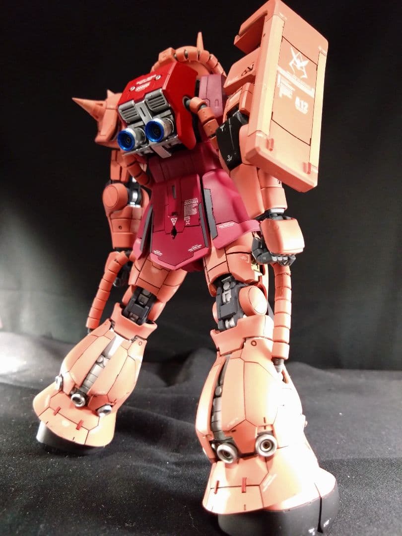 MG 1/100 MS-06S シャア専用ザクⅡ 改修塗装済完成品