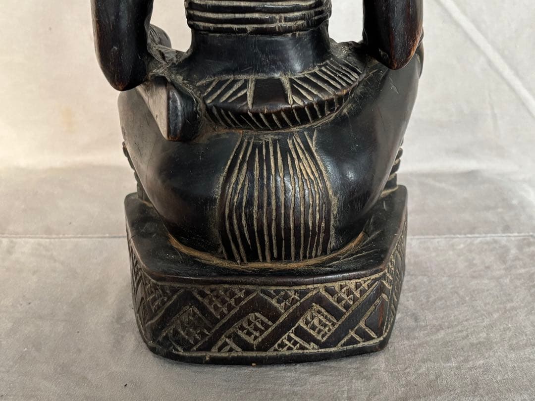 アフリカンスタイル 木製彫刻 約35cm