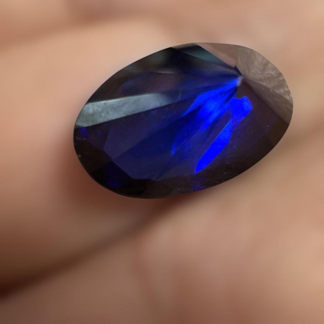 特大サファイア？　謎石ルース　4.515ct