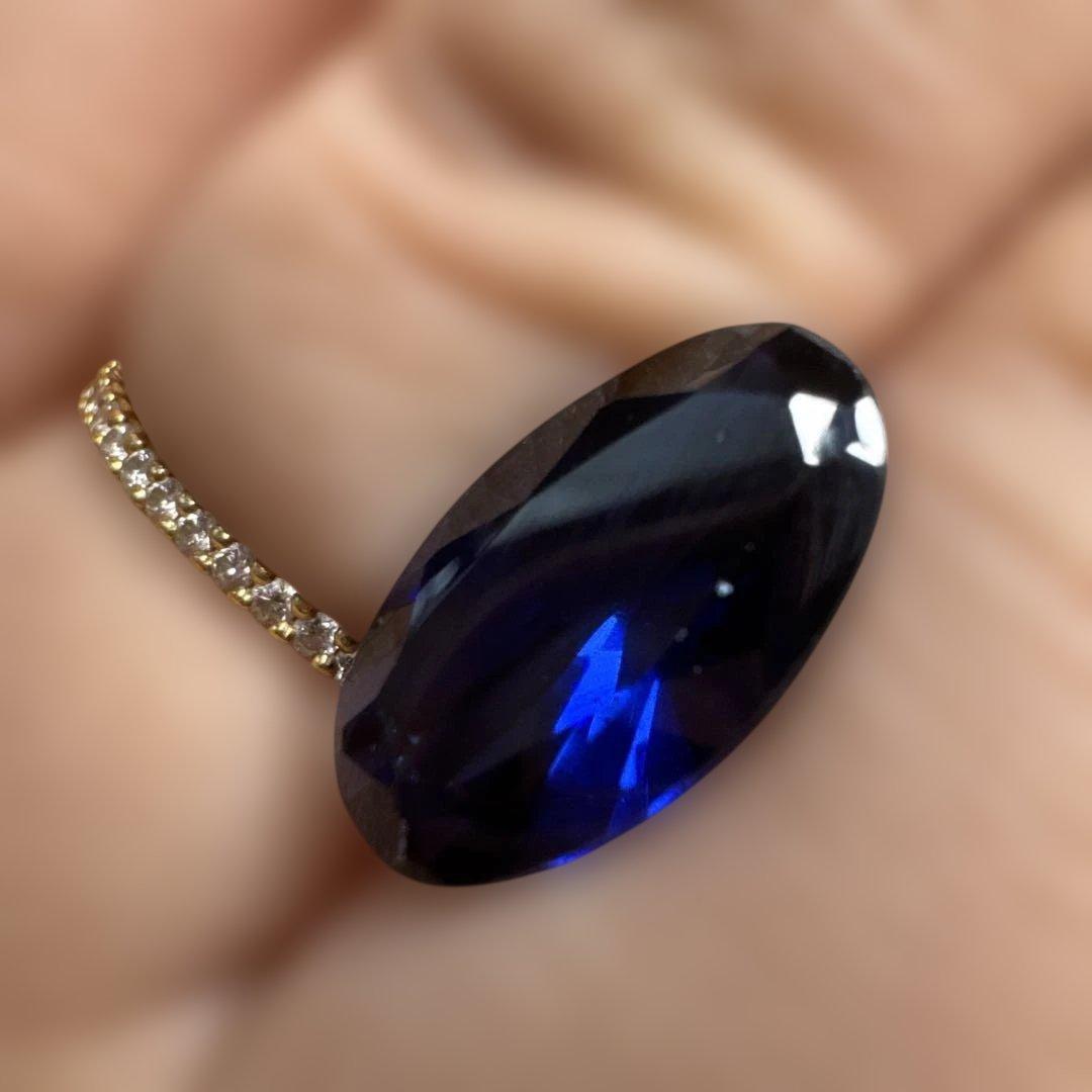 特大サファイア？　謎石ルース　4.515ct