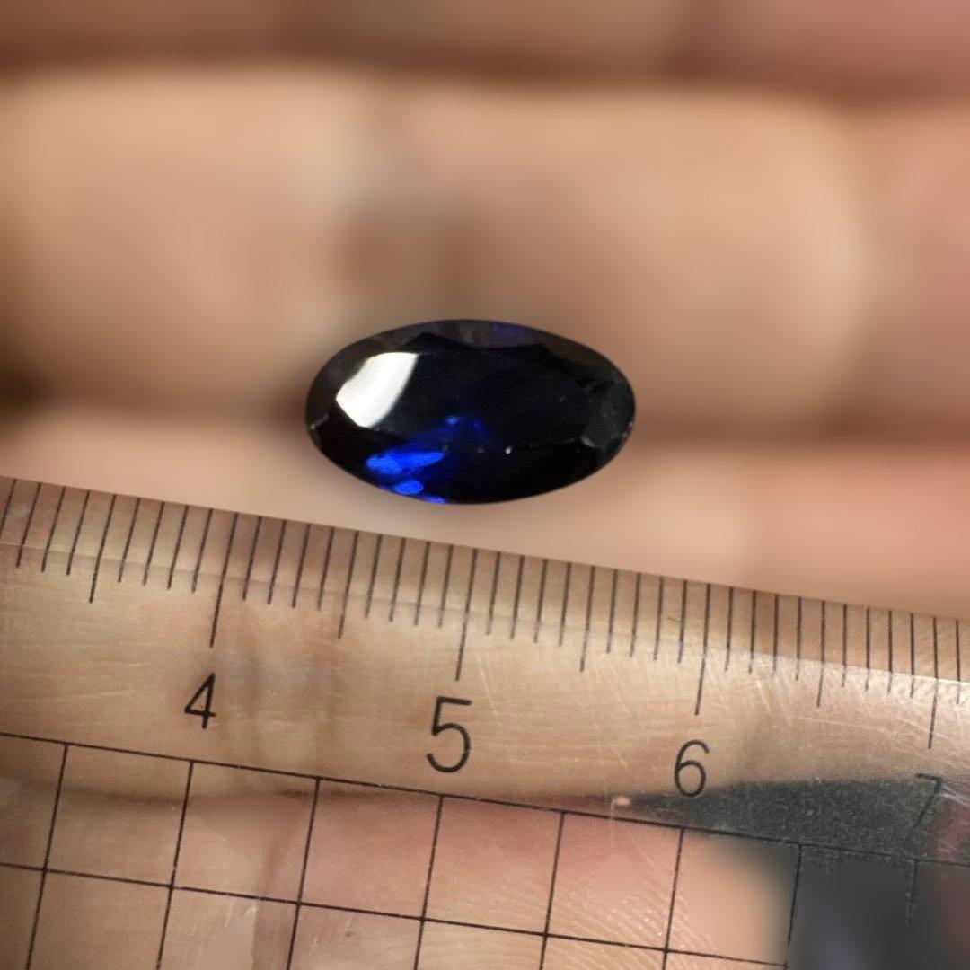 特大サファイア？　謎石ルース　4.515ct