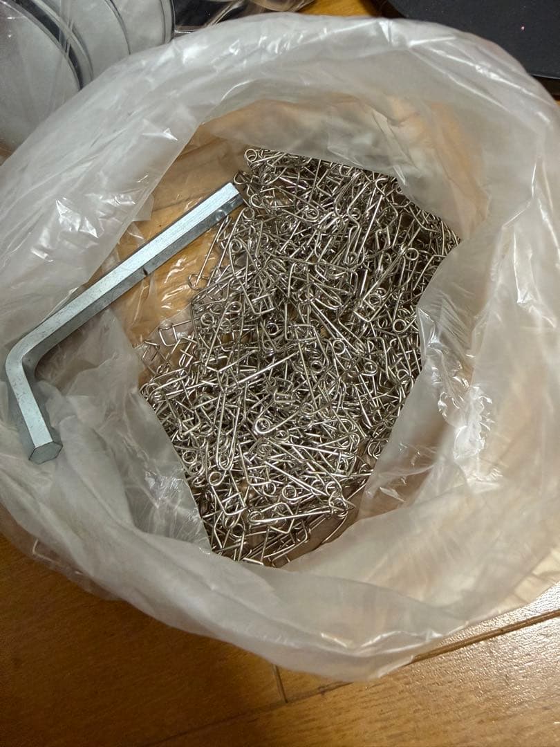 手動式バッジプレス 赤 メタルキャップ付き