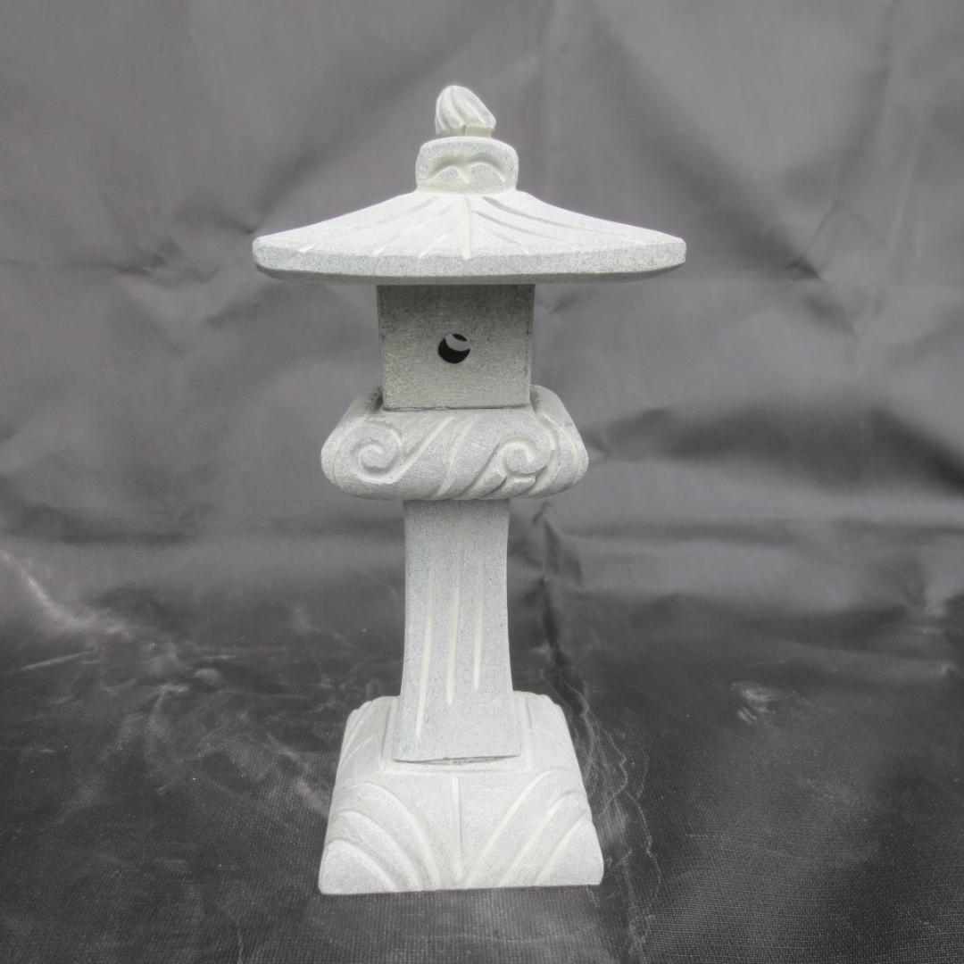ミニ灯籠 残月型 灯篭 灯籠 燈籠 灯ろう 蟷螂 とうろう 天然御影石