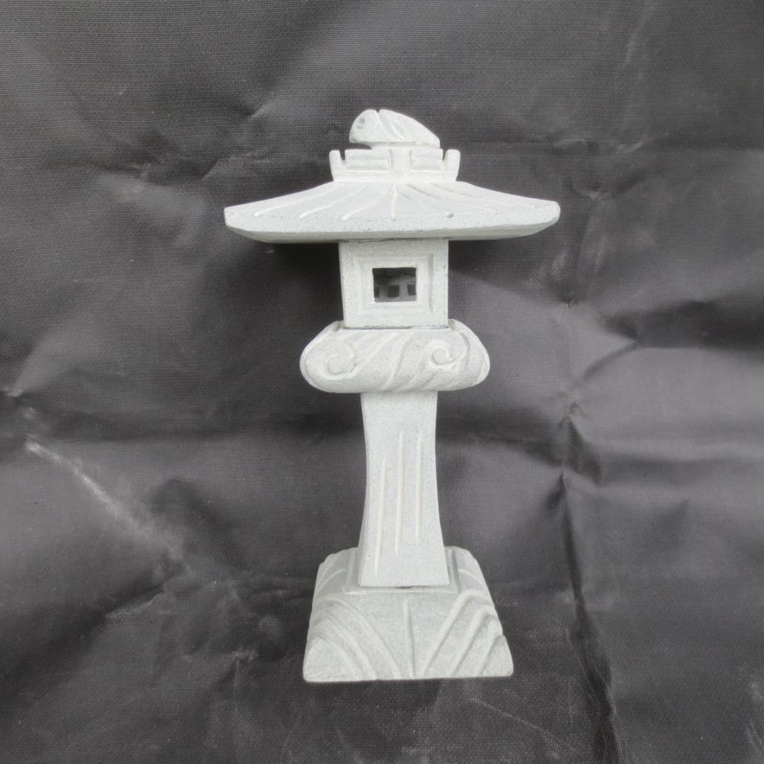 ミニ灯籠 残月型 灯篭 灯籠 燈籠 灯ろう 蟷螂 とうろう 天然御影石