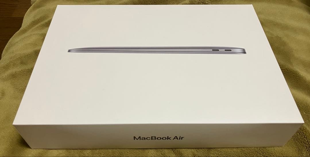 MacBook Air 13インチ 8GBメモリ 256GB SSD