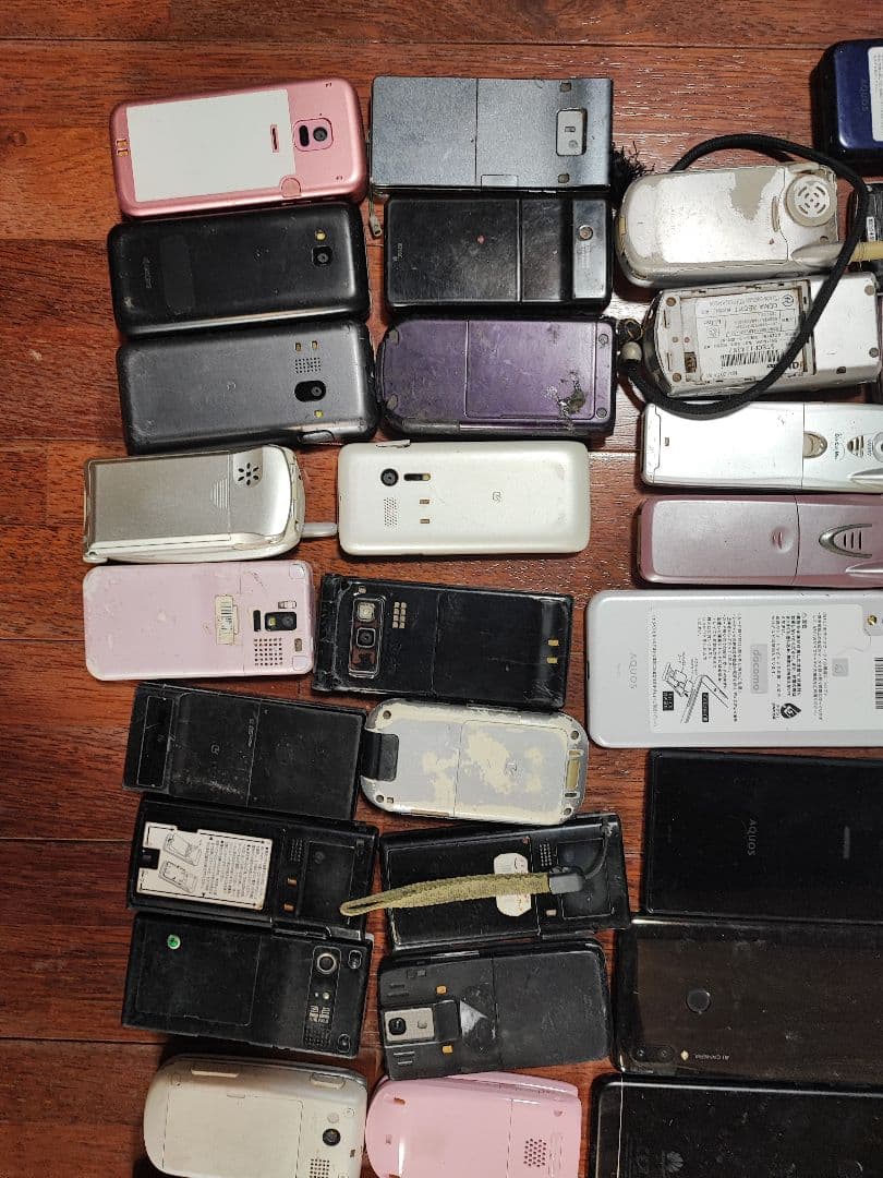 スマホ　ガラケー　ジャンク　大量セット 携帯電話本体多数セット