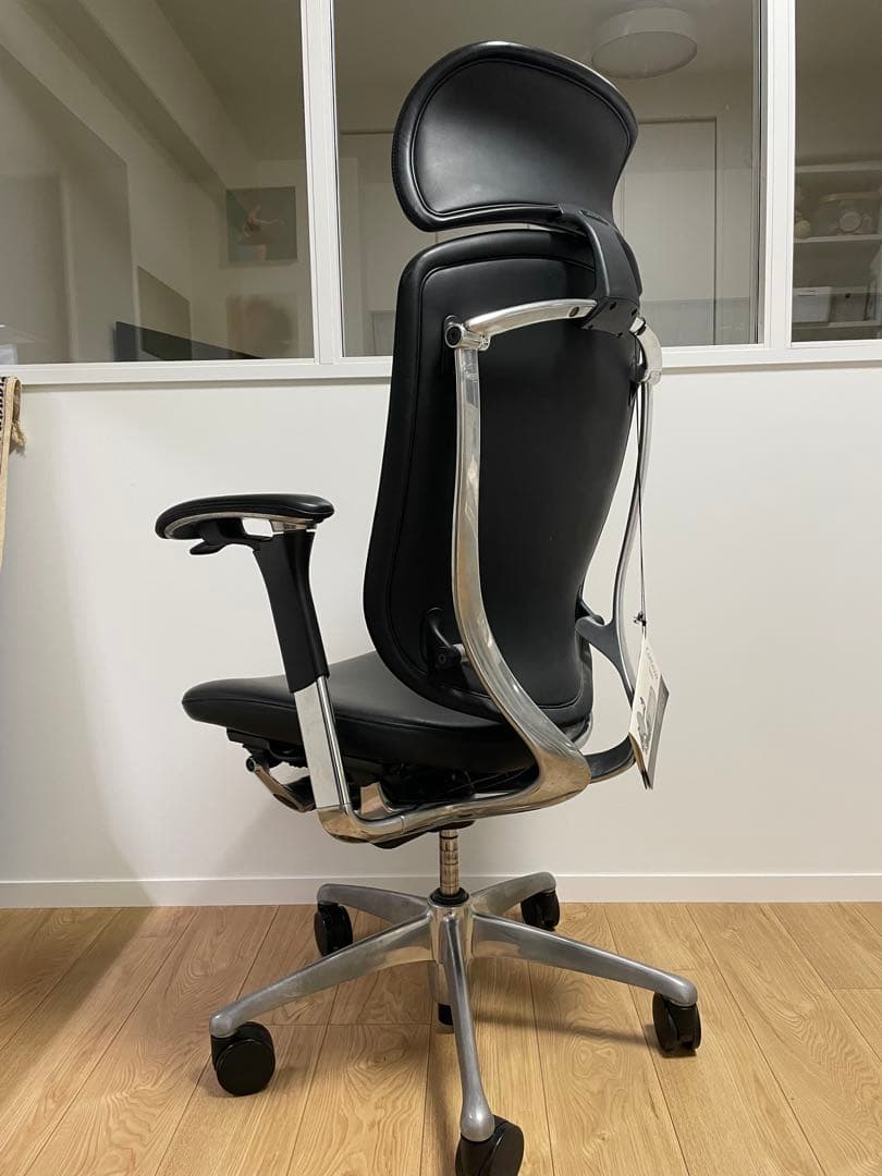 【最高級】オカムラ コンテッサ 総革張り 大型ヘッドレスト ポリッシュ 可動肘