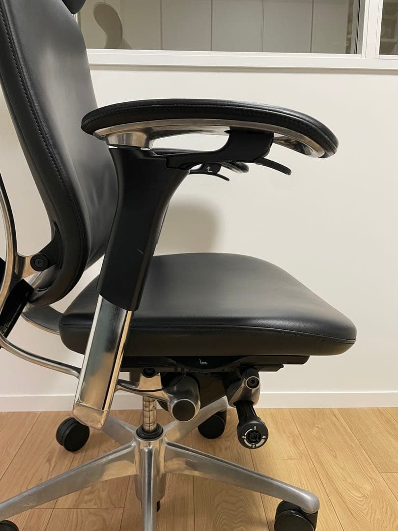 【最高級】オカムラ コンテッサ 総革張り 大型ヘッドレスト ポリッシュ 可動肘