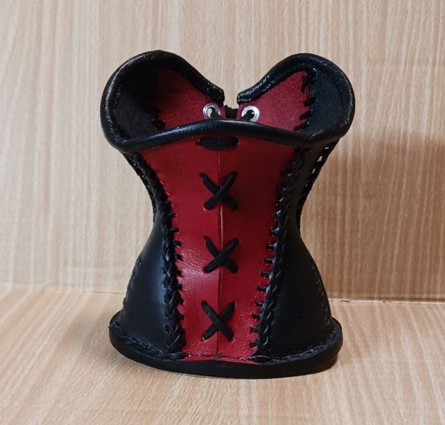 コルセット型　ペン立て　メガネスタンド　革