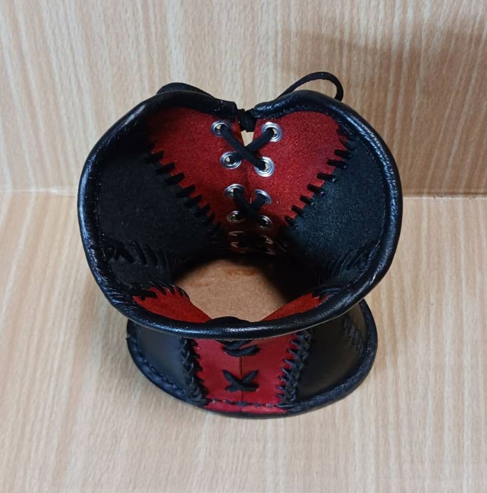 コルセット型　ペン立て　メガネスタンド　革