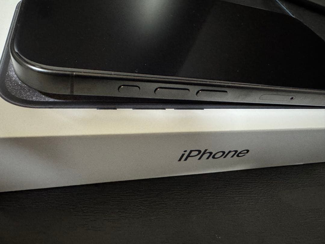 Apple iPhone 15 pro 256GB【1/22まで限定値下げ】