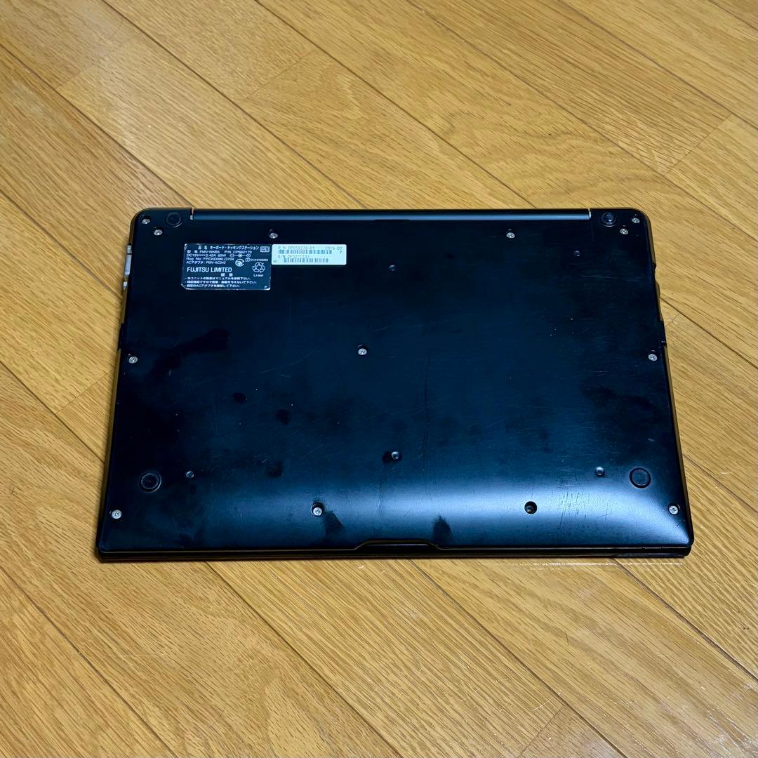 ArrowsTab Q704/H core i7 防水タブレット