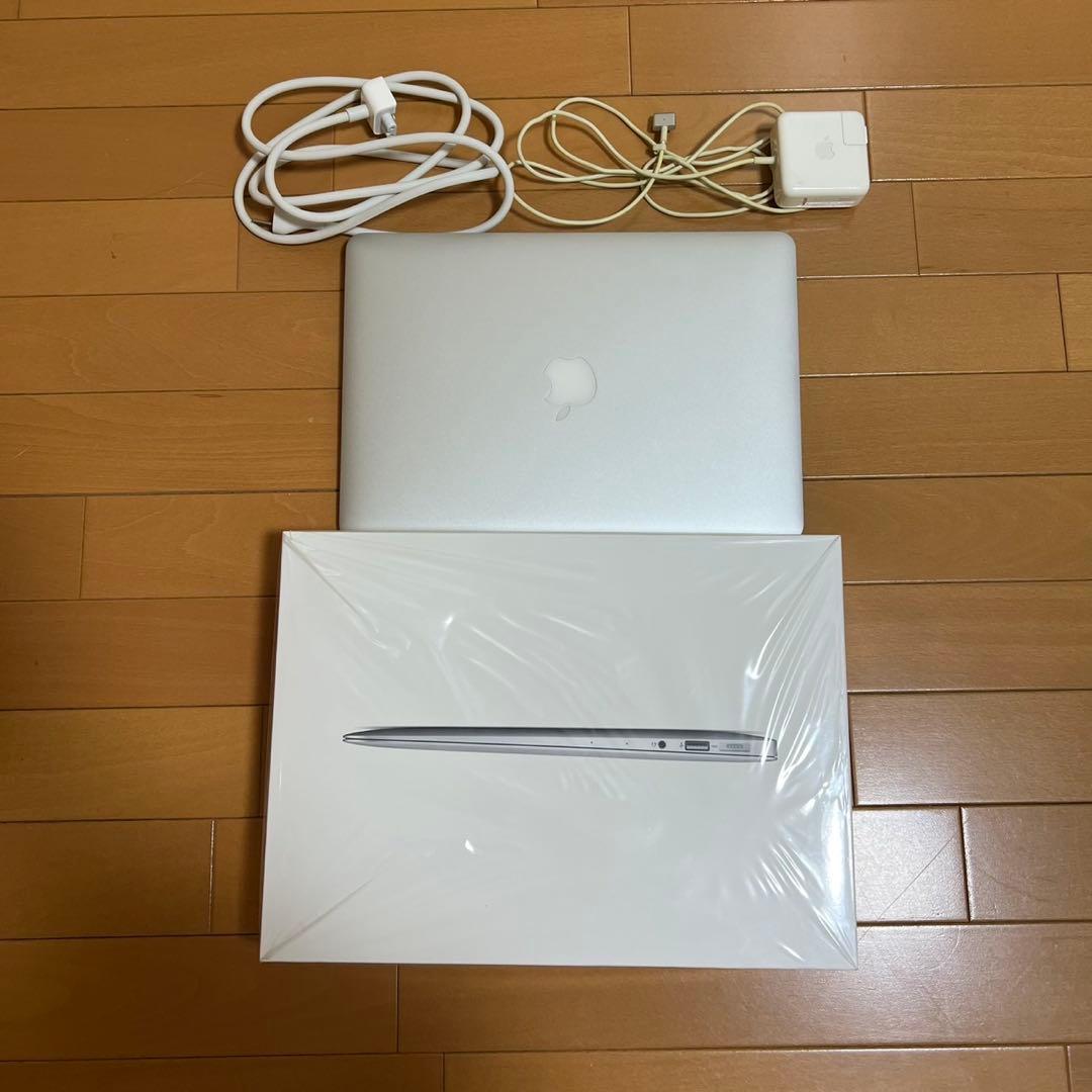 MacBook Air 13インチ2015 / Core i5 /8GB/動作品
