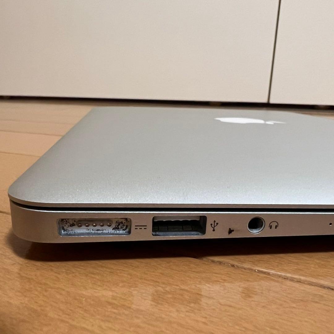 MacBook Air 13インチ2015 / Core i5 /8GB/動作品