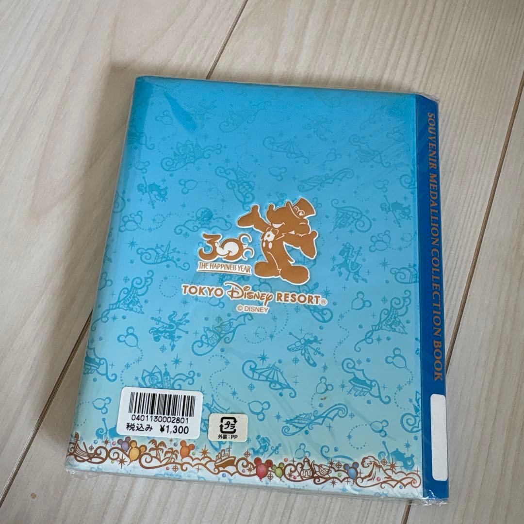 (新品)ディズニーリゾート35周年 メダルコレクションブック スーベニアメダル