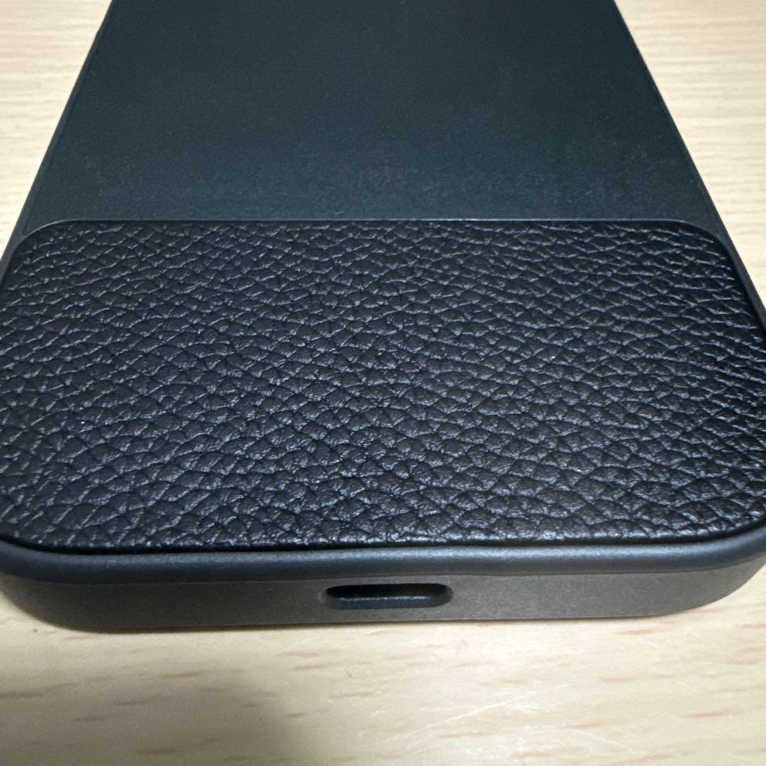 iPhoneアクセサリー Clicks Keyboard for iPhone 16 Pro
