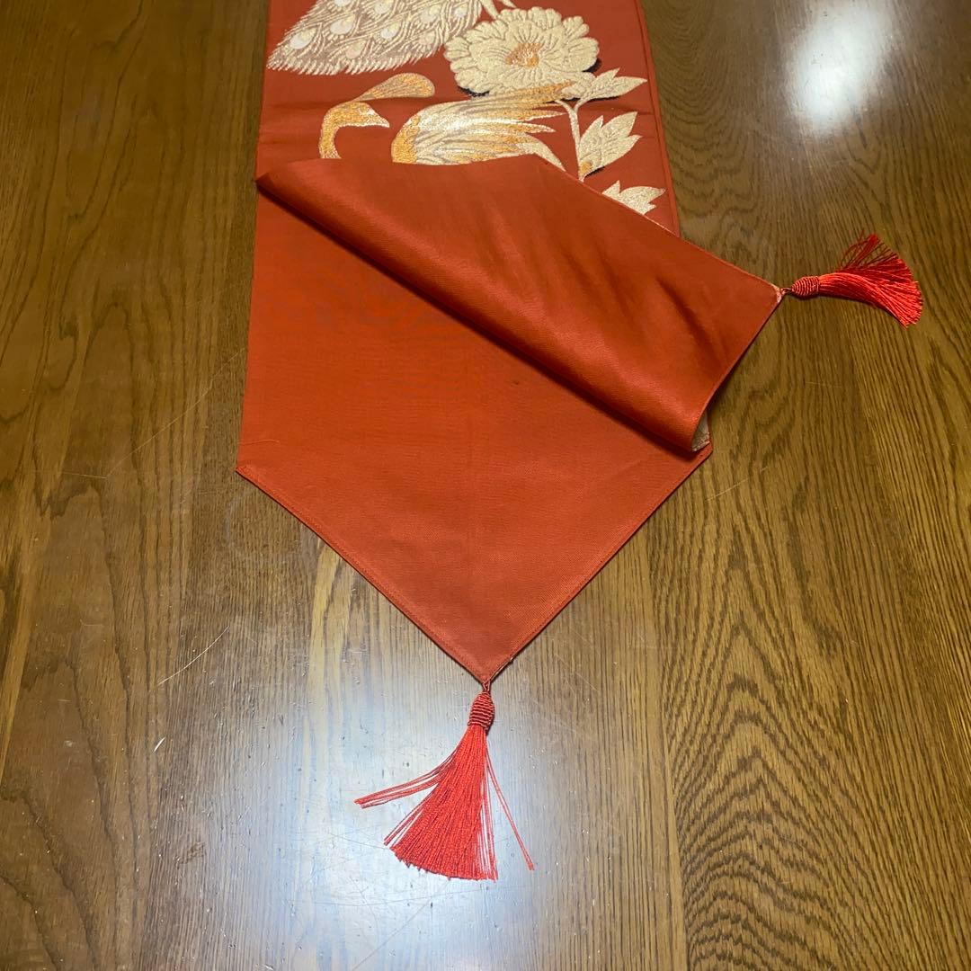 テーブルランナー　孔雀に牡丹　帯リメイク