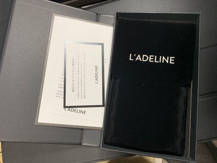 L'ADELINE(ラデリンヌ) iPhone13pro用 未使用品