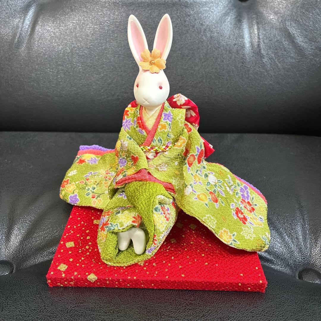 新品　凛香オルゴールドール　うさぎ