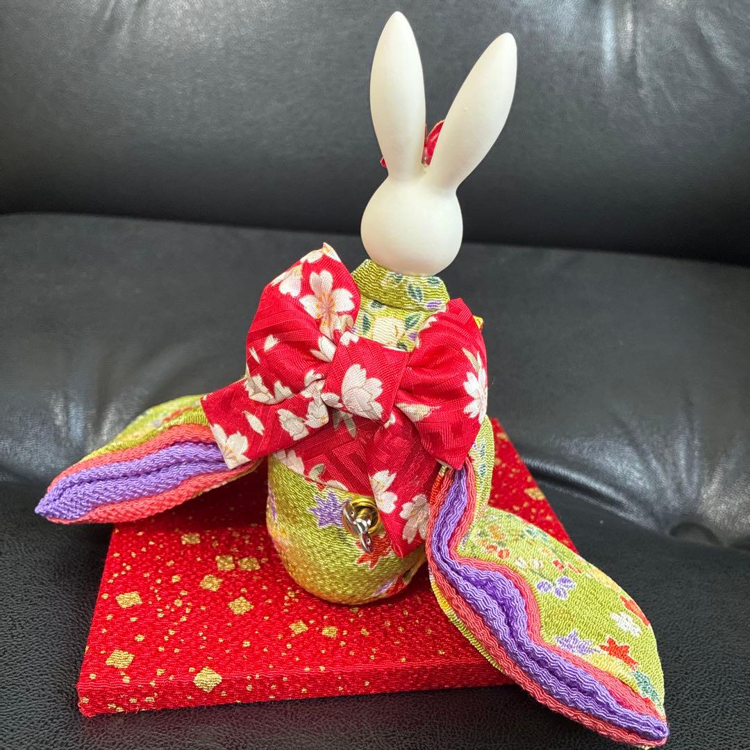 新品　凛香オルゴールドール　うさぎ
