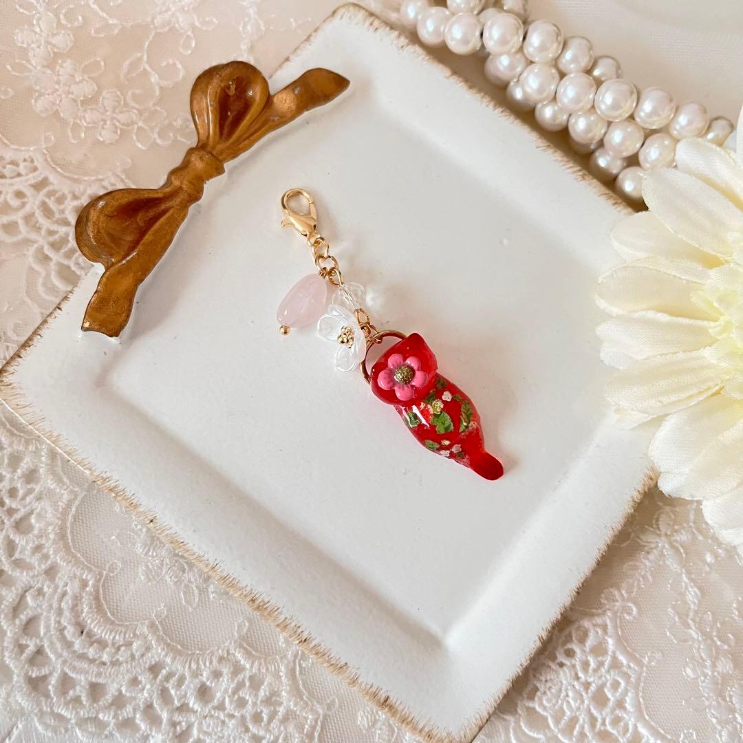 ฅ❤️ レジン　ねこ　ローズクォーツ　苺　バックチャーム　チャーム　ヘアゴム