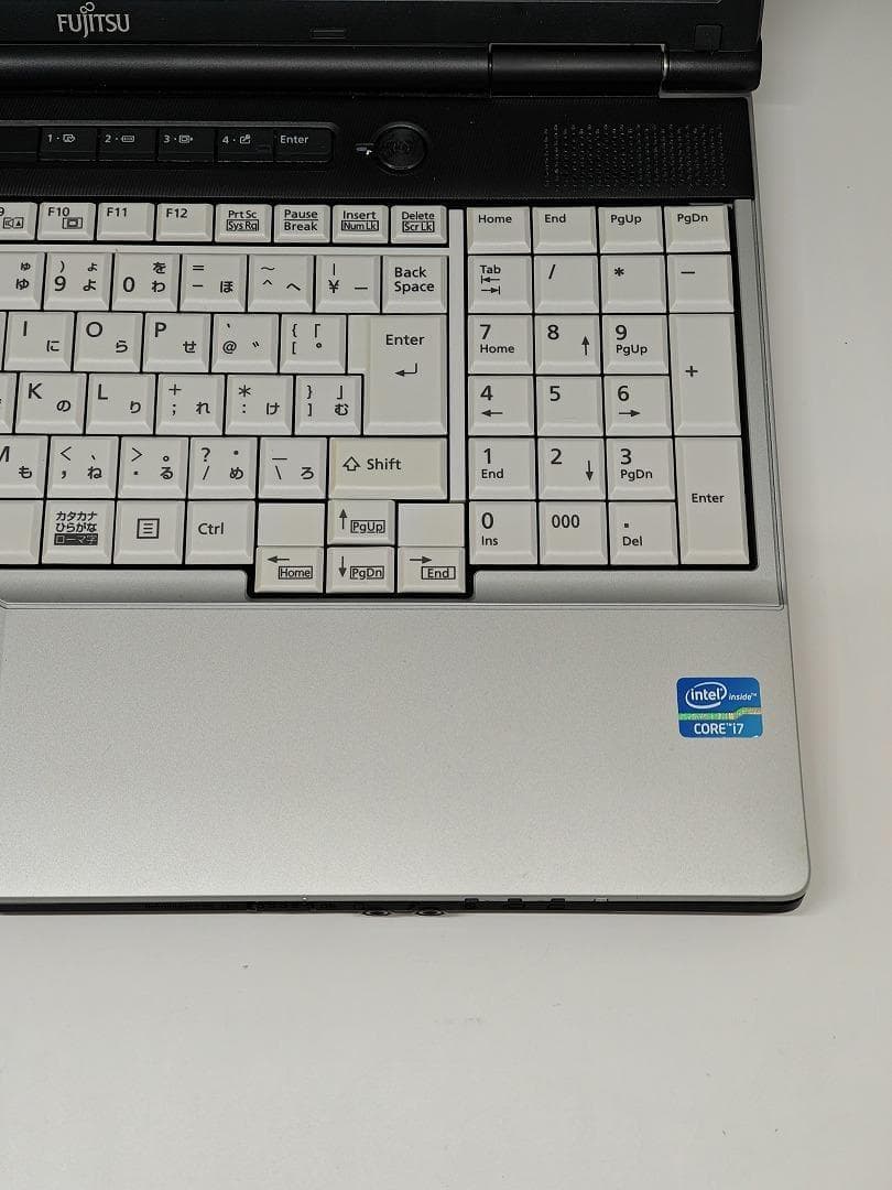 【FUJITSU】爆速 Core i7/新品SSD256GBノートパソコン　E2