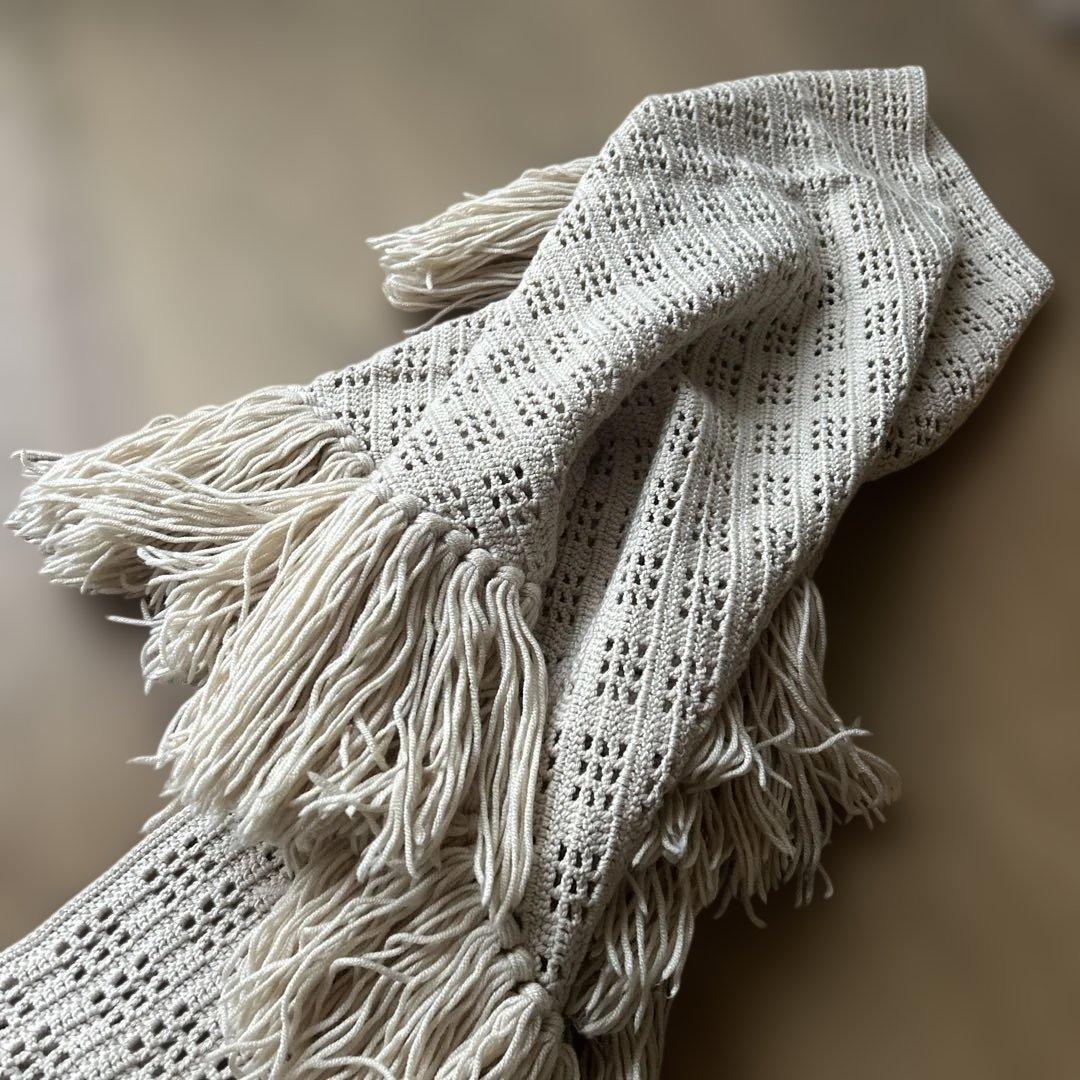 【手編み】三角ショール　かぎ針　ウール73%,絹27%　***即購入可能